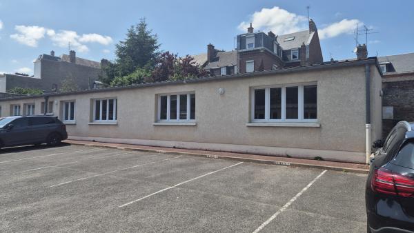 Bureaux au cœur du quartier Henriville