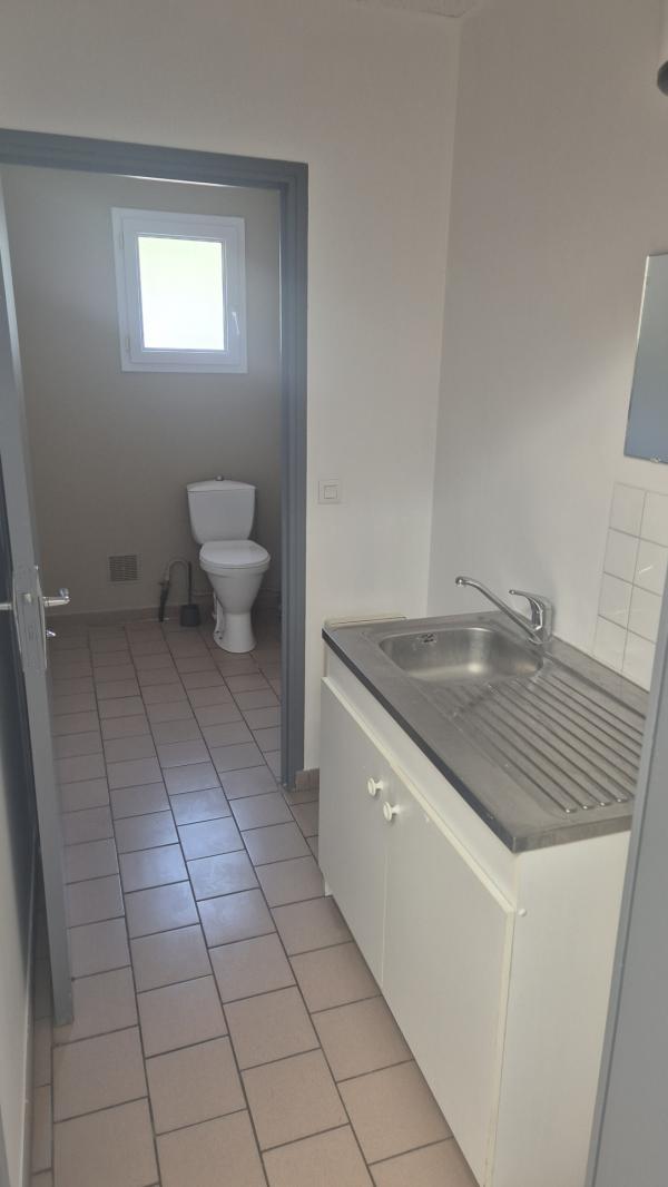 Bureaux au cœur du quartier Henriville