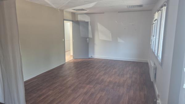 Bureaux au cœur du quartier Henriville