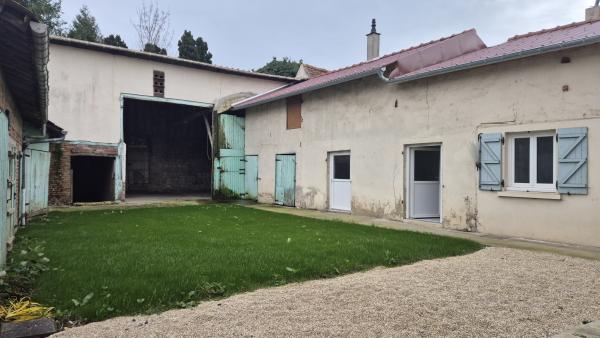 MAISON DE CAMPAGNE A LOEUILLY
